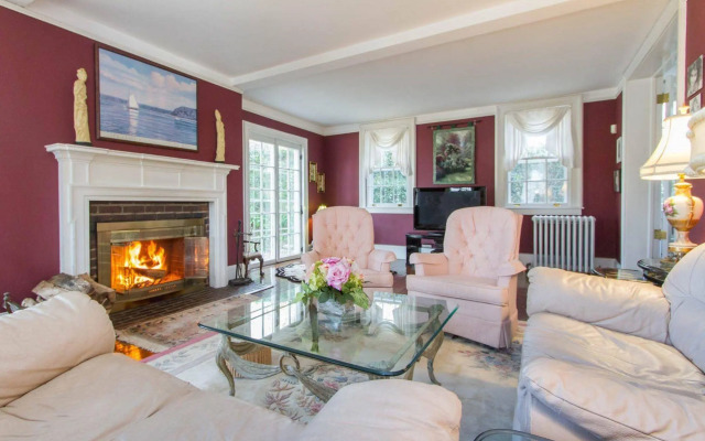 The Harbor Rose Bed & Breakfast