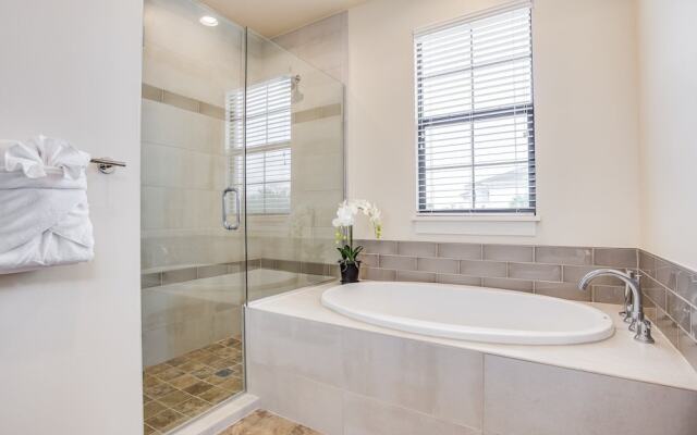 11BR Reunion Pool Home 550 by OVRH