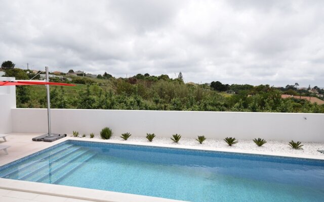 Comfortable Villa in Coto With Swimming Pool