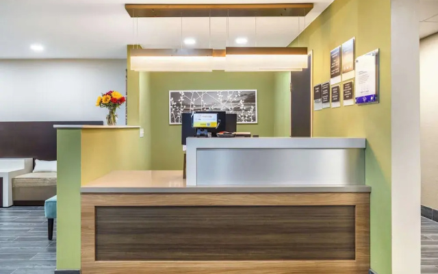 Americinn Hotel & Suites Salina