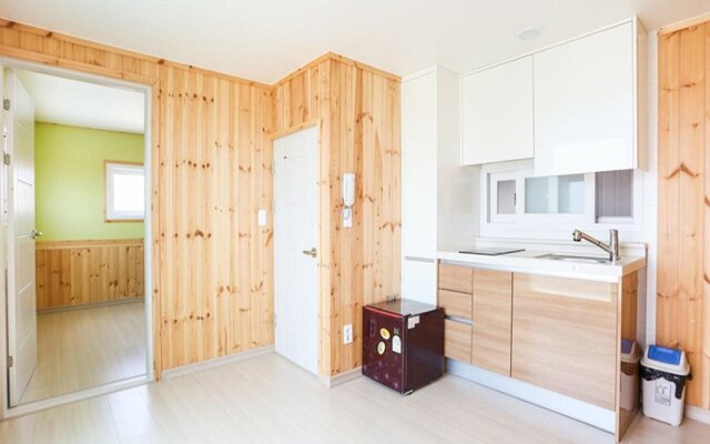 Beluga Guest House - Hostel