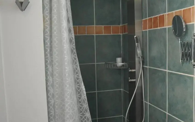 Magar Vue Mer Plain Pied Piscine Jacuzzi Standing