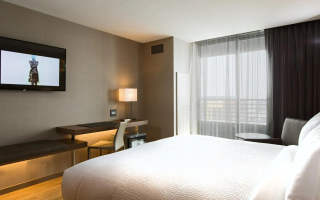 AC Hotel by Marriott Cincinnati at Liberty Center
