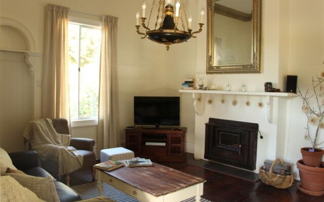 Bickley Valley Cottage