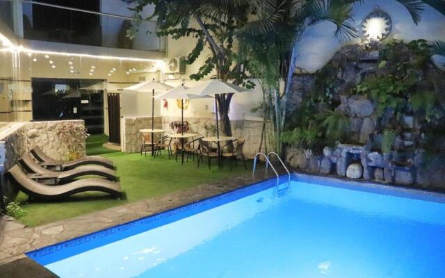 Inkari Suites Hotel