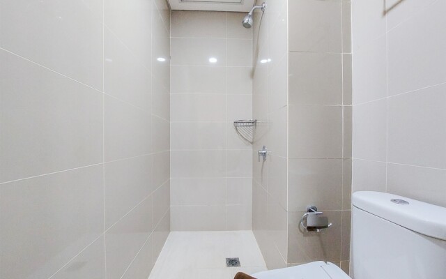 Comfort And Homey Studio Apartment At B Residence