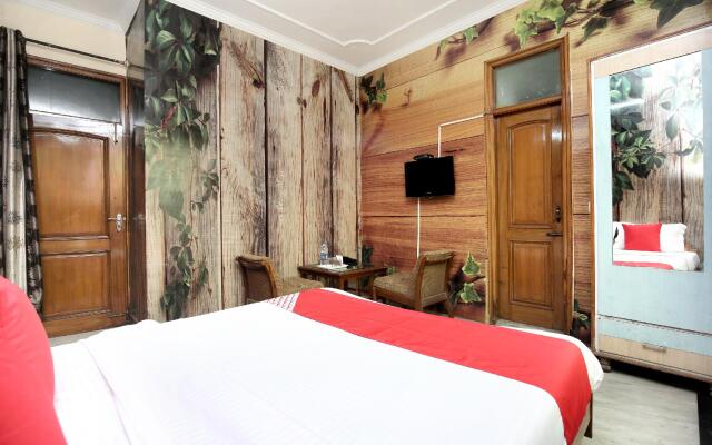 OYO 16736 Hotel Hm Crystal