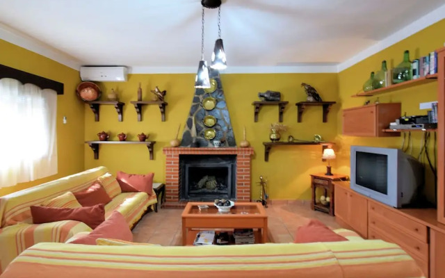 Charming Cottage in Loja with Private Pool