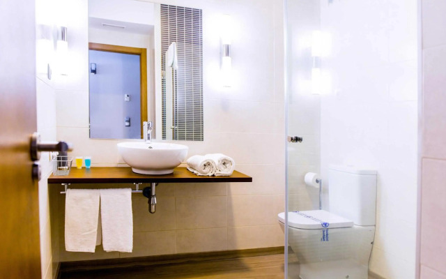 BLUESEA Dimona Suites