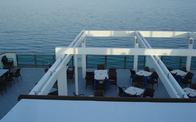 Miramare Palace Hotel