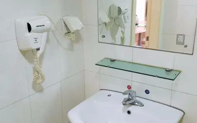 7 Days Premium Hotel (Tianjin Ancient Culture Street Eye of Tianjin)