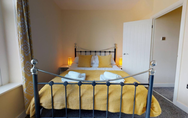Spacious 3BR Westminster Stay