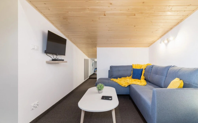Mountain Apartment Kubińca by Renters