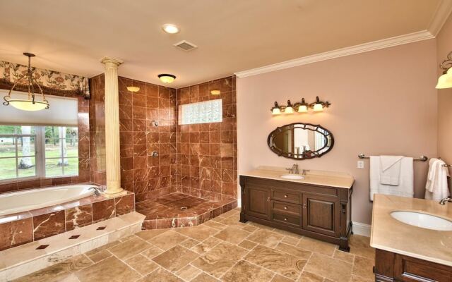Knickerbocker Estate 8 Bedroom Home by NFVH