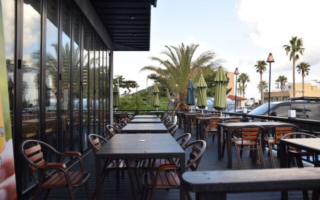 The Blue Jeju Guesthouse - Hostel