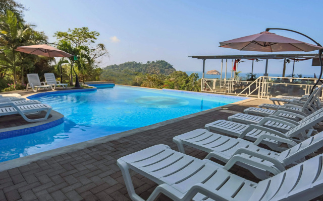 El Faro Beach Hostel