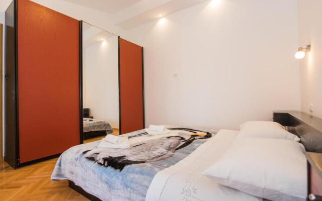 Apartments Blaf