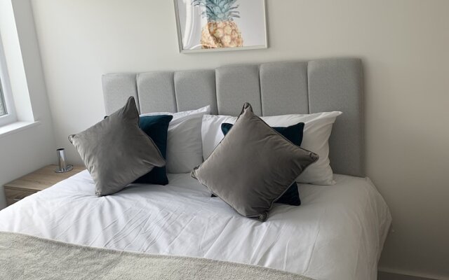 Top Floor - Serviced Apartments