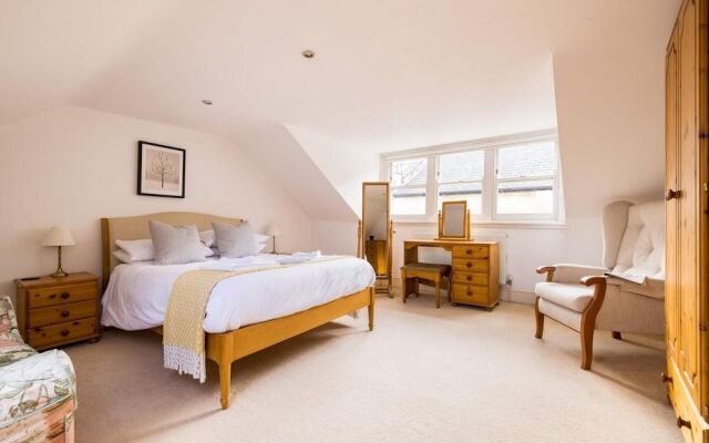 The Admirals Mansion - Central Bath