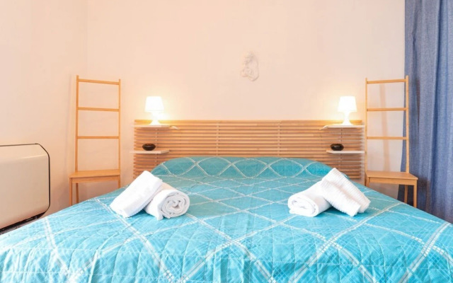 Deiva Marina Sea View Flat with Garage