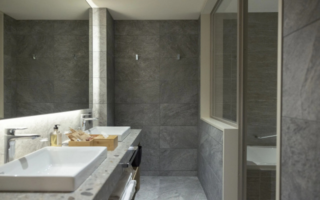moksa Rebirth Hotel