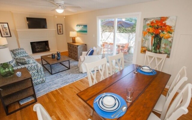 81st Summer A 2 Bedroom Duplex