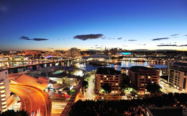 Metro Apartments on Darling Harbour - Sydney