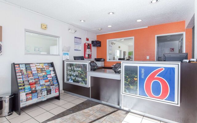 Motel 6 Hayward, CA – Silicon Valley Gateway