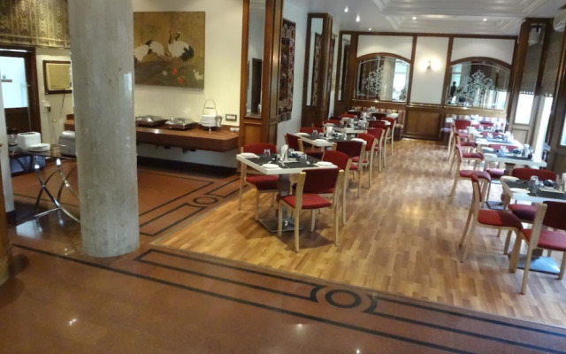 Regent Andheri Hotel