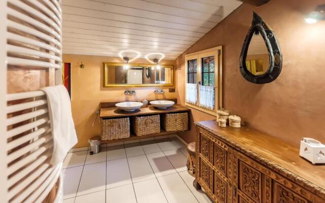 Charming Little Chalet for 6 People & Free Ski Lockers