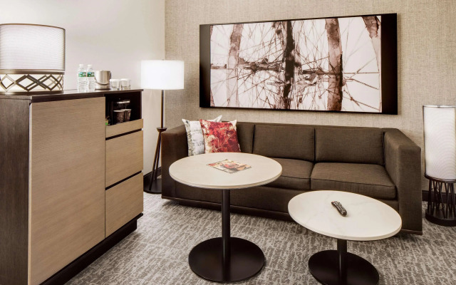 DoubleTree by Hilton Hotel & Suites Jersey City
