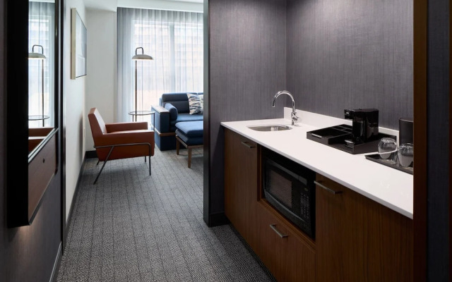 Courtyard By Marriott Montreal Laval