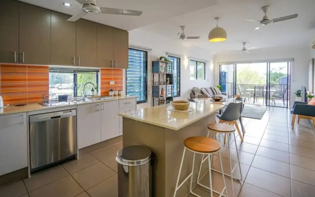 ZEN NOMAD - 2BR Nightcliff Apartment