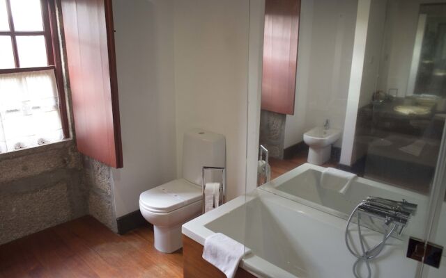 Paco de Pombeiro - Turismo de Habitacao