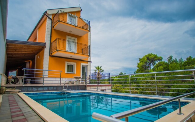 Apartments Nina