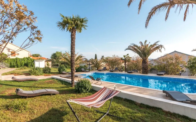 Luxury Holiday Home in Bibinje near Sea