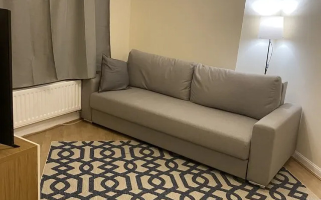 Impeccable 2-bed Apartment in London