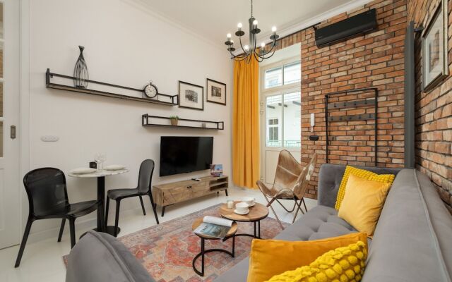 One Bedroom Air Conditioning by Renters