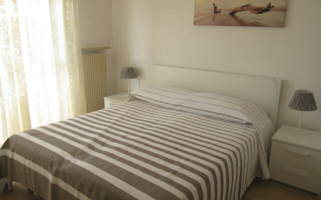 Modern Flat at Grado Pineta With Terrace