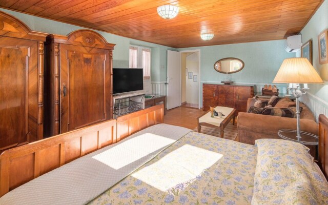 Stunning Home in Ravni With Wifi and 1 Bedrooms