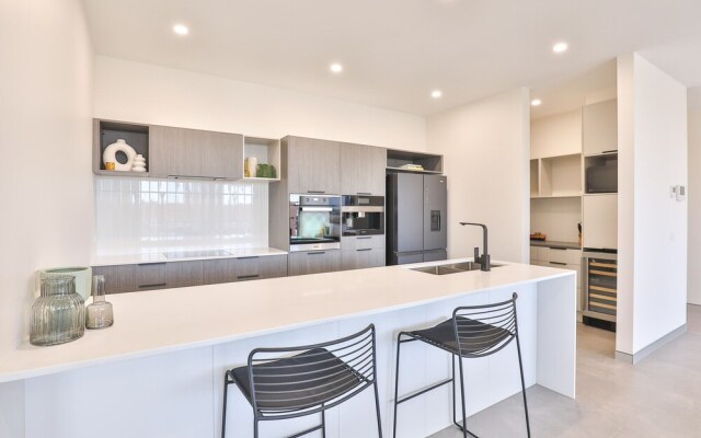 Indulge Apartments City View Penthouses