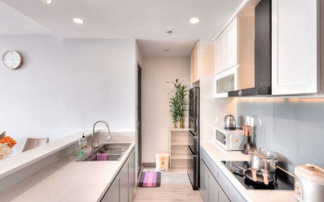 REM Rivergate Garden Pool Signature Apartments