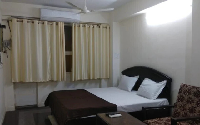 Hotel Sundar by iROOMZ
