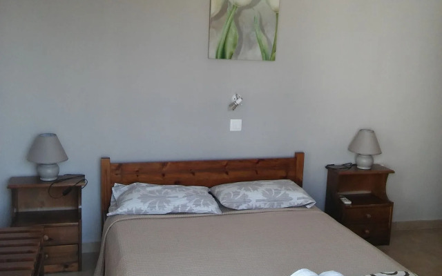 Maria Studios and Apartments