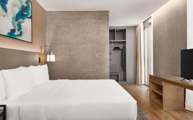 Mercure Dubai Gold District