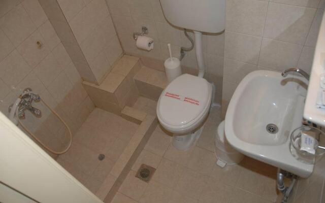 Themisto Hotel