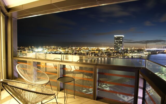 889 on Collins Waterfront Apartments