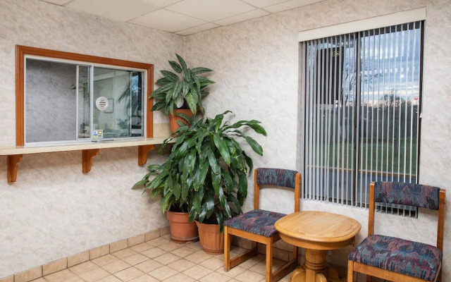 Super 8 Burlington NC