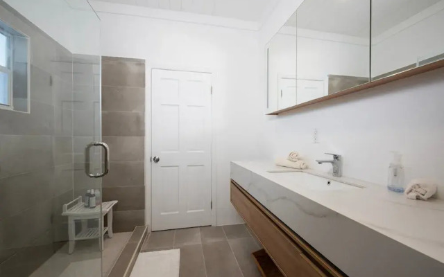 C Breeze 4 Bedroom Home