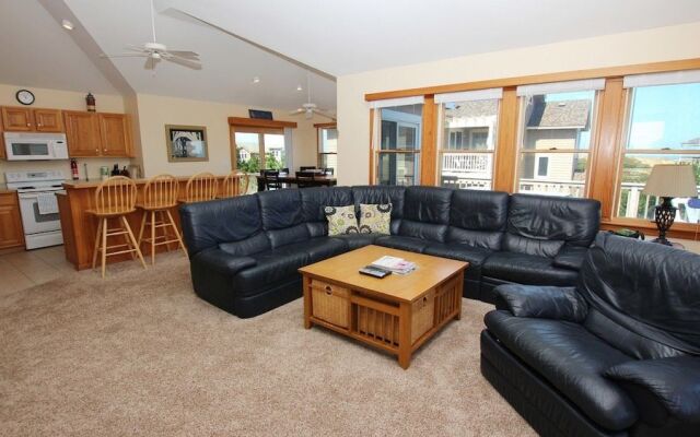 Castaway Sandcastle - 6 Br Home